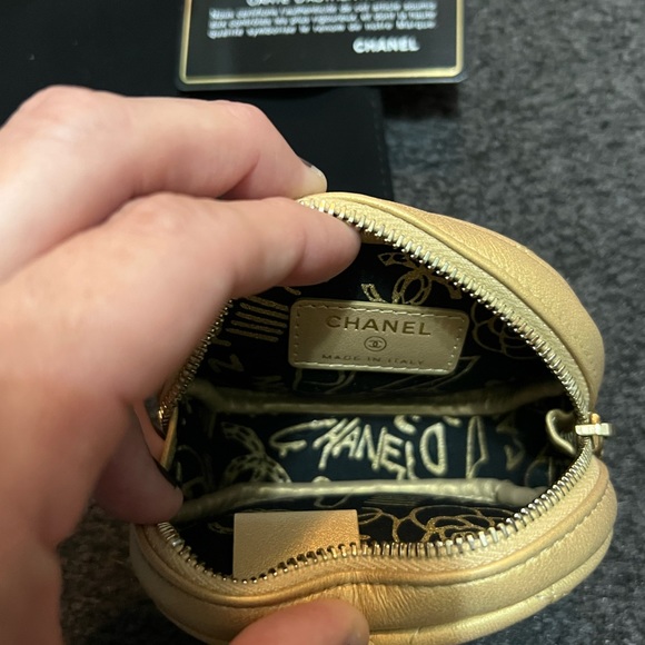 Chanel gold leather coin purse - Picture 2 of 8